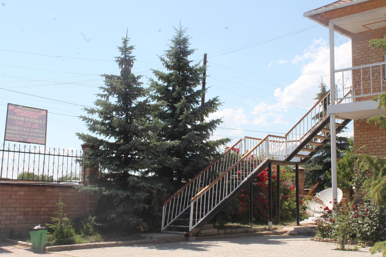 Адилет Hotel Cholpon-Ata Luaran gambar