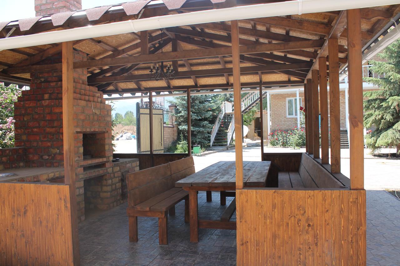 Адилет Hotel Cholpon-Ata Luaran gambar